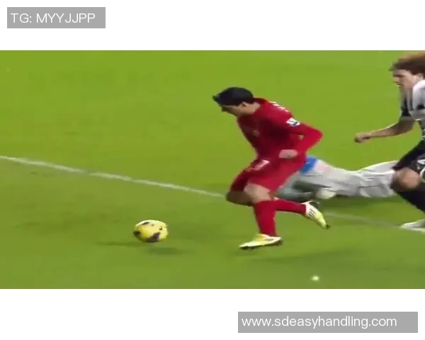 高清足球场球星挂画精选大图展示尽显豪华风采与激情瞬间